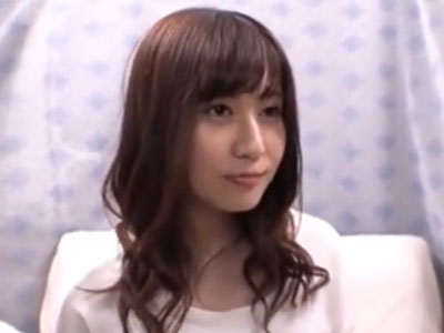 悩める童貞君を不憫に思った素人美女が情けで種付け筆おろしプレイ
