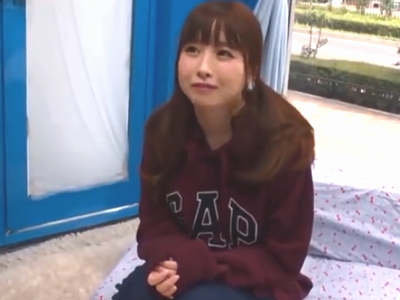 パイパンな激カワ女子大生が初めての筆おろしに挑戦！！！