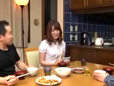 「やめなさいってば！」親父の再婚相手が魅力的過ぎて近親交尾に踏み切った息子