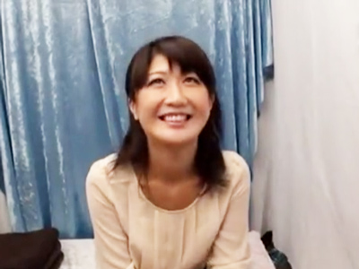 ナンパした若妻を言いくるめ→なし崩し不倫ハメ